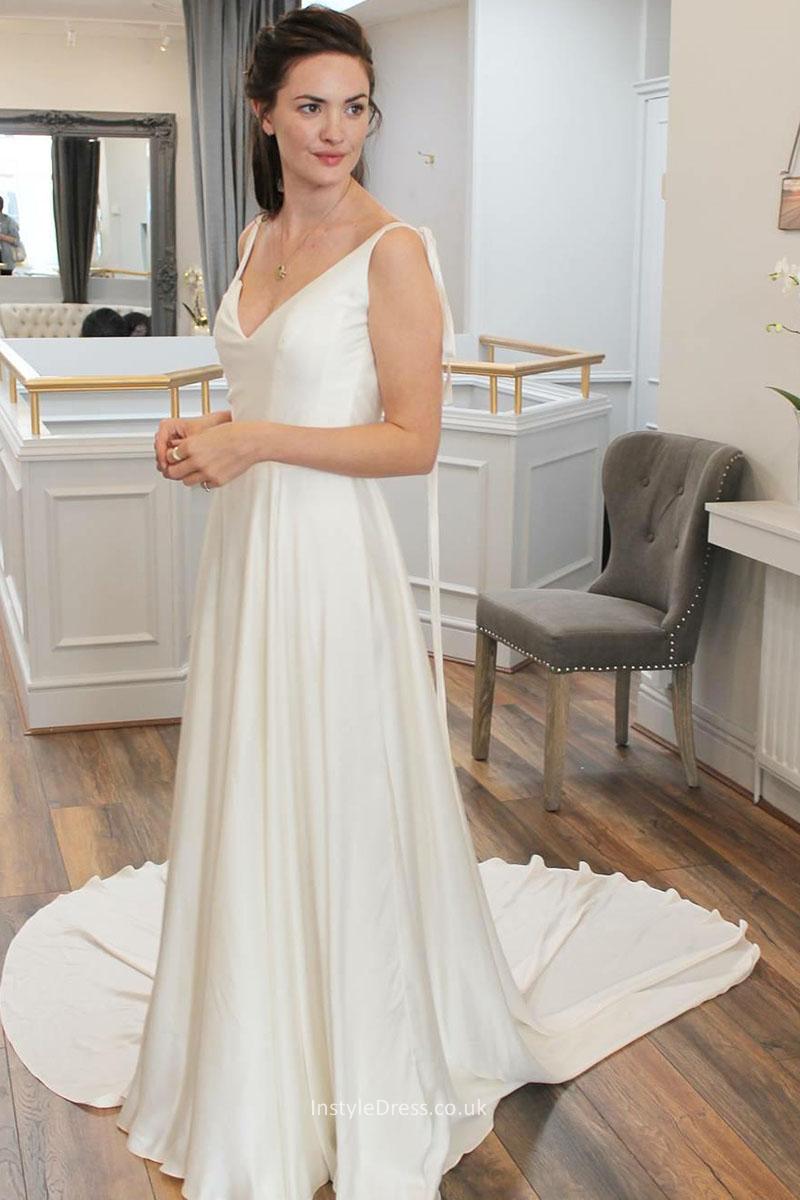 simple wedding dresses with straps photo - 1
